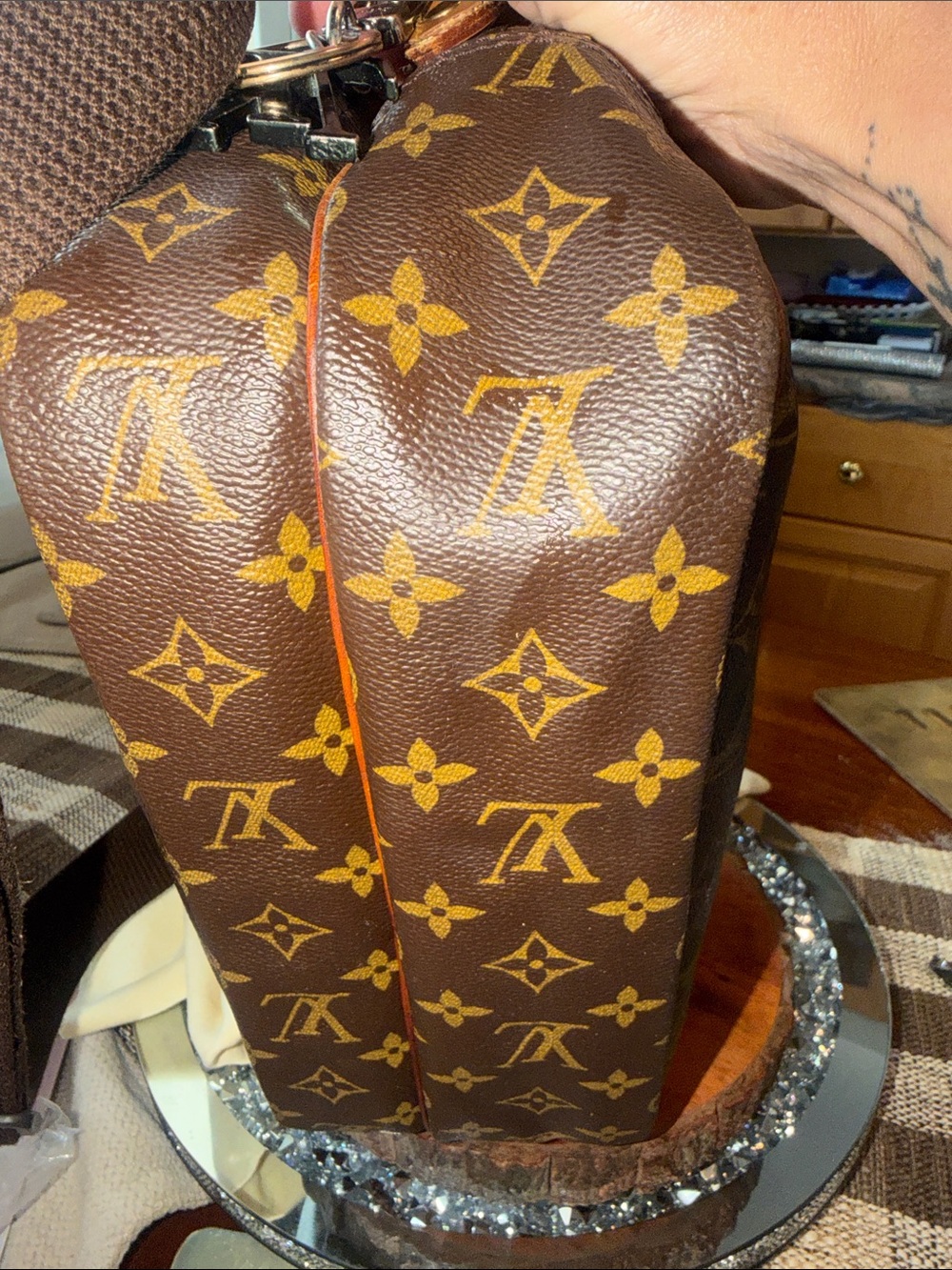 💯💯💯Louis Vuitton Monogram Reporter PM bag  with Dust bag (Charm not included ) - Picture 10 of 13